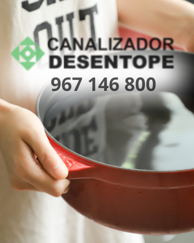 Alt text como desentupir um tubo com água a ferver